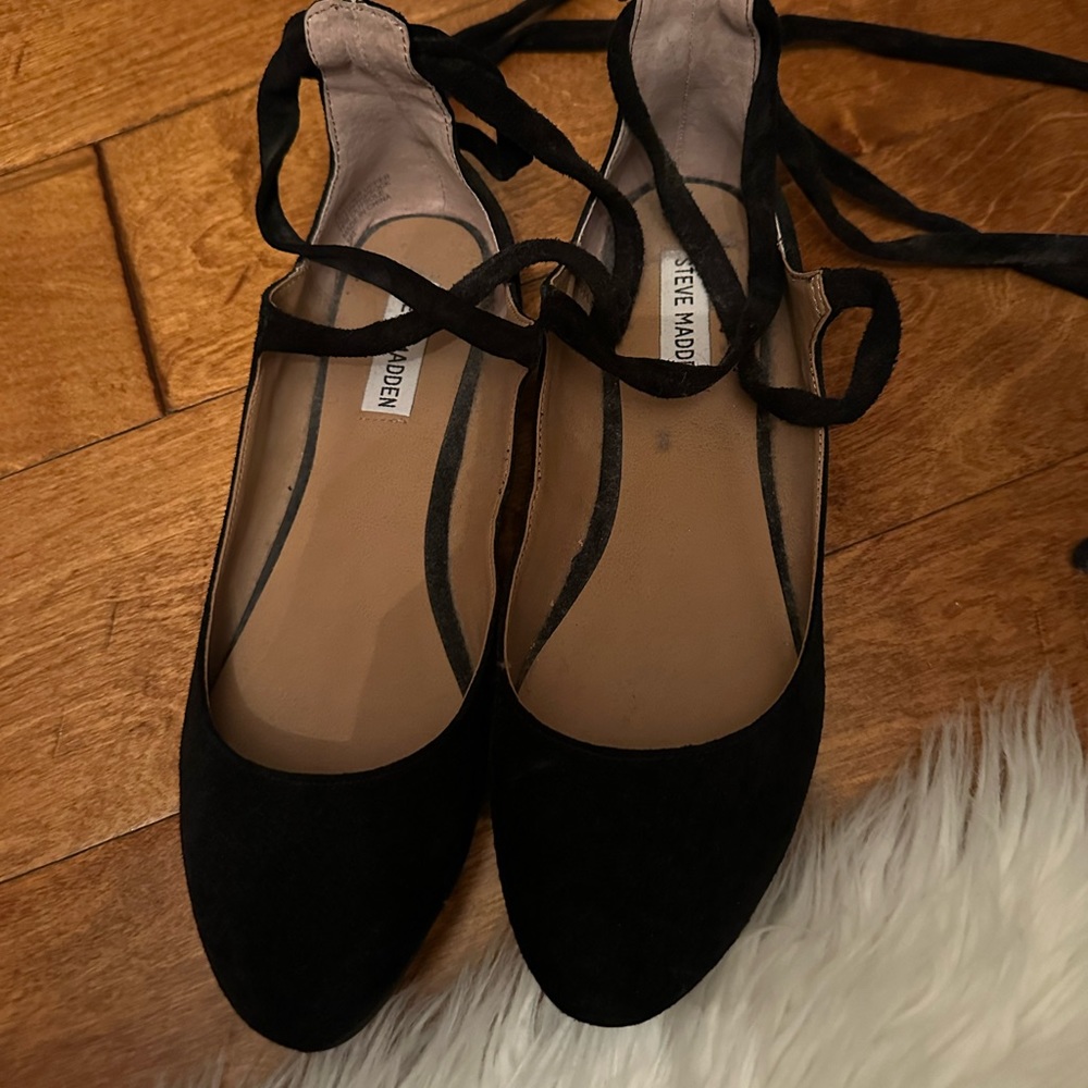 Black lace up Steve Madden ballet flat